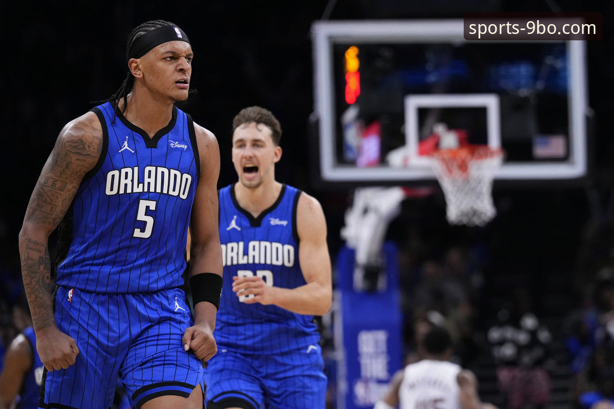 博体育官网入口 揭秘骑士魔术对攻战:米切尔42分背后的战术博弈与数据真相